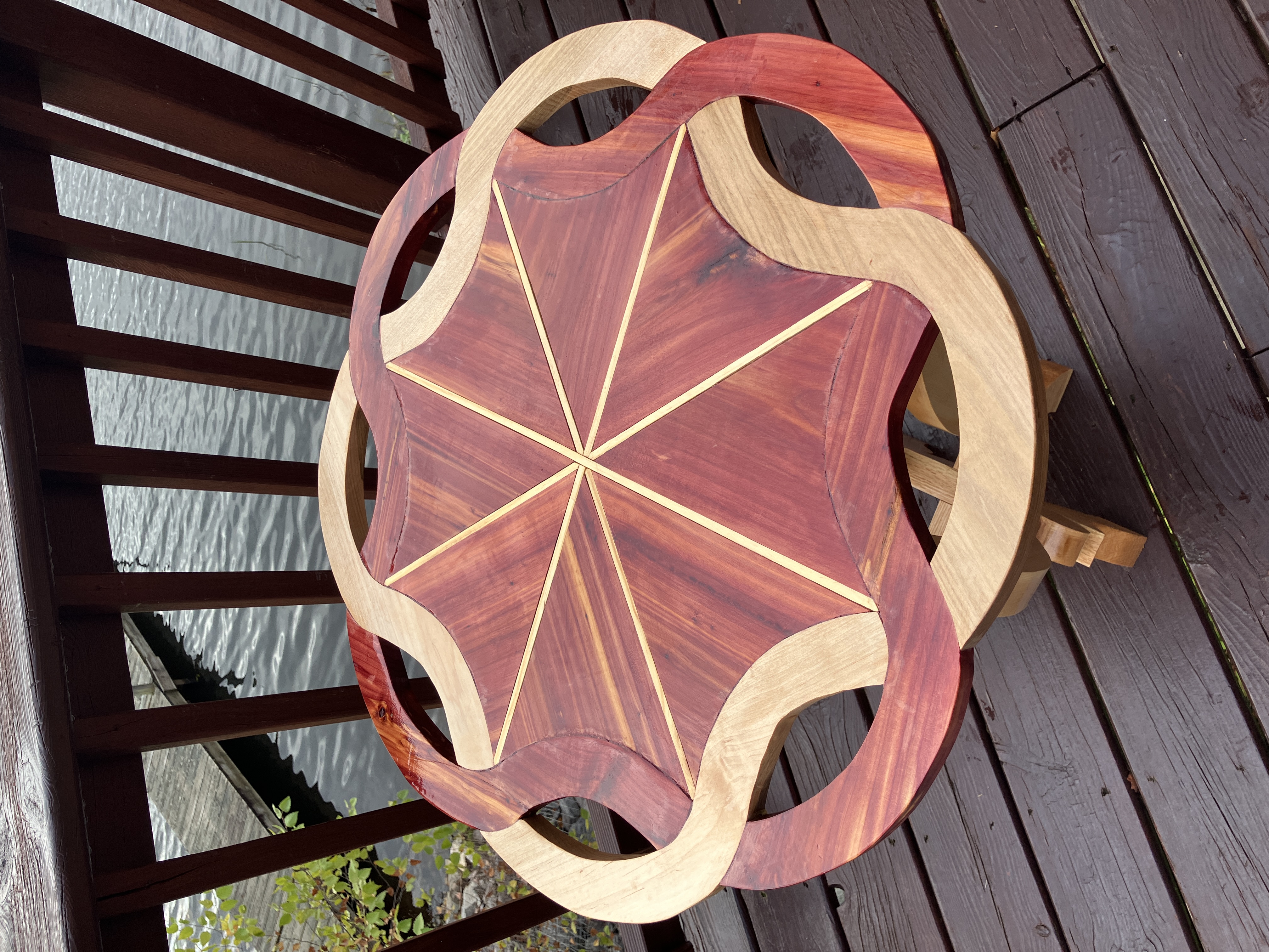 Close-up of the decorative table in natural light