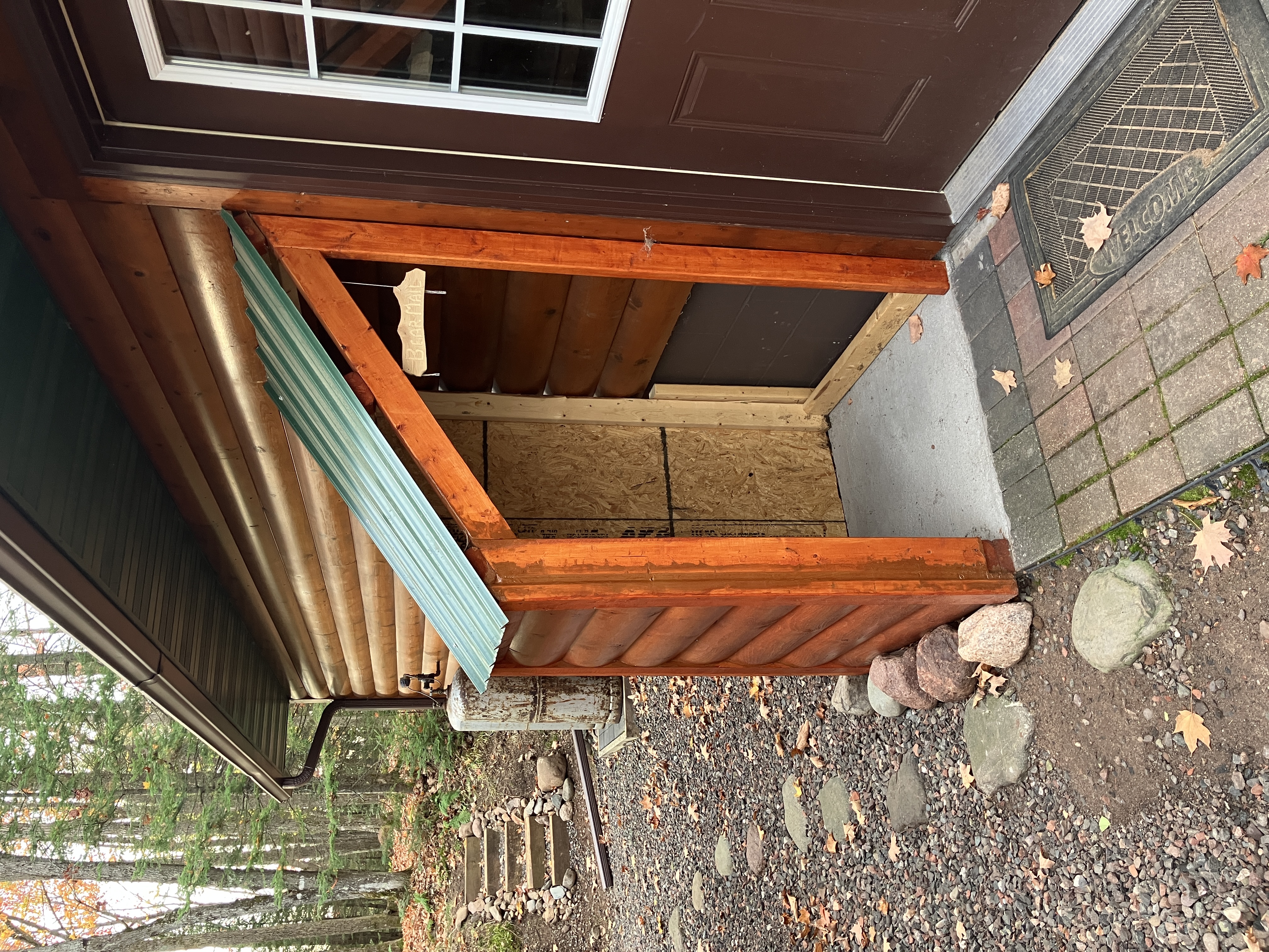 Delivery box interior sized for multiple packages